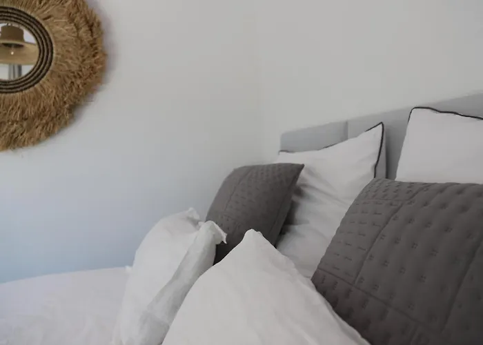 Babette & Bed & Bath * Orvin