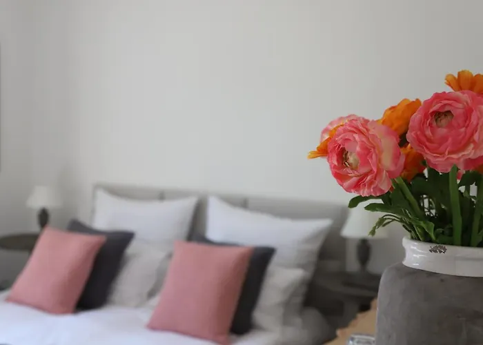 Babette & Bed & Bath *