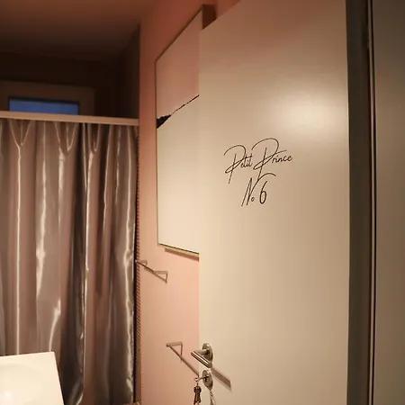 Babette & Bed & Bath Guest house