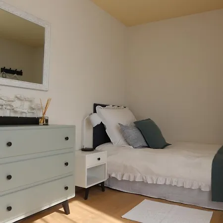 Babette & Bed & Bath Orvin